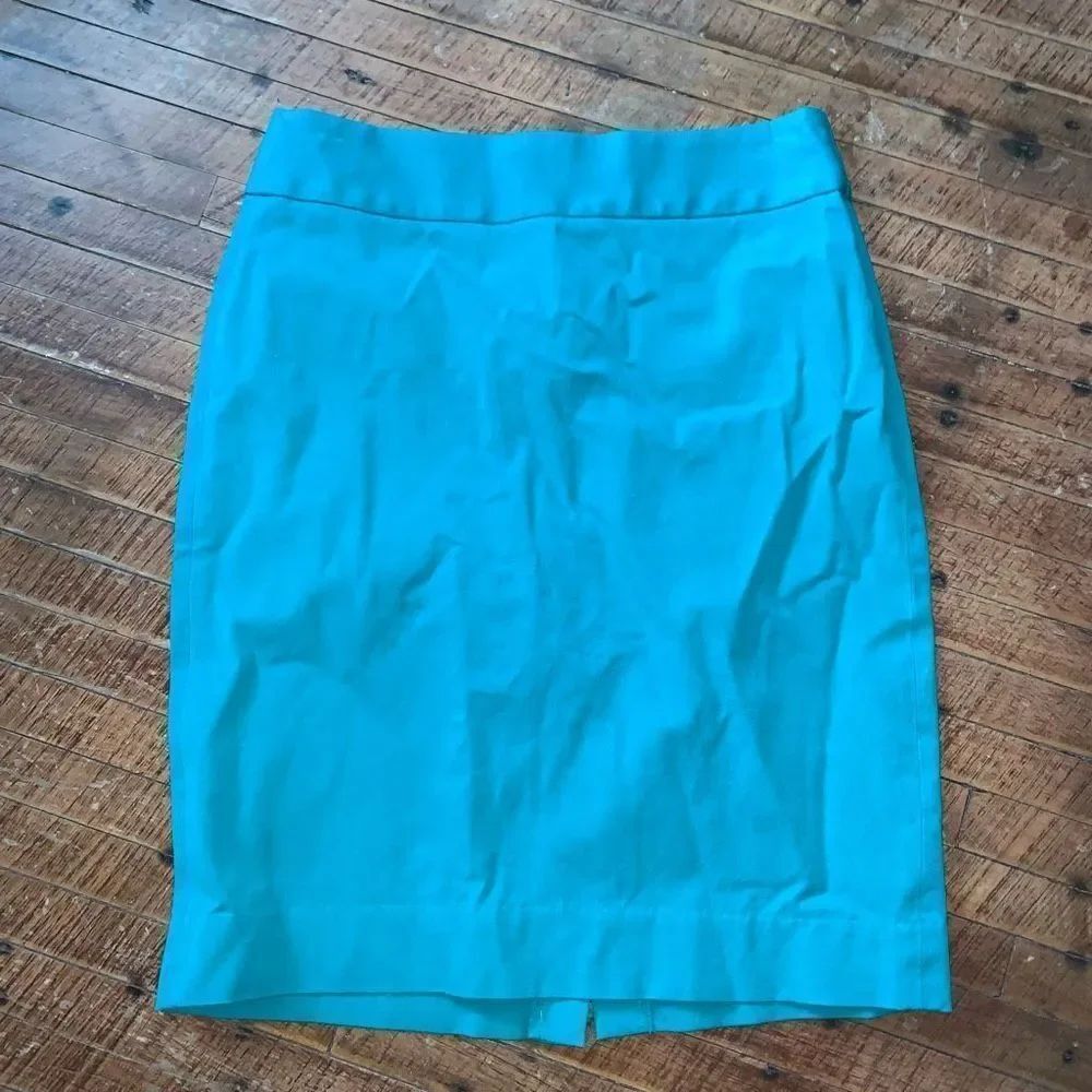 Banana Republic green classic business casual size 6 pencil skirt